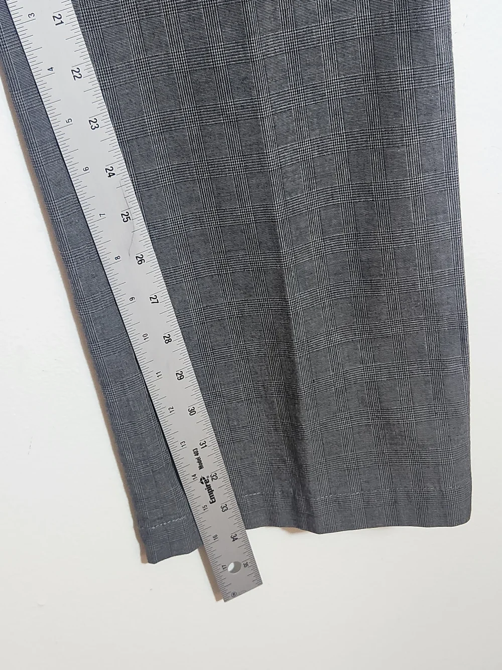 Banana Republic Men's Gray Plaid Straight Fit Pants Size 34 x 34